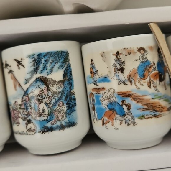 Vintage Korean Sake Teapot & Cups Set - Picture 4 of 11